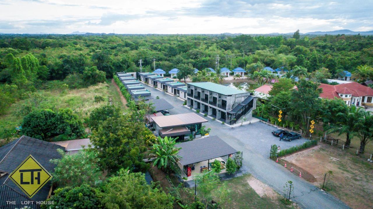 Hotel The Loft House Sakaeo Watthana Nakhon Zewnętrze zdjęcie