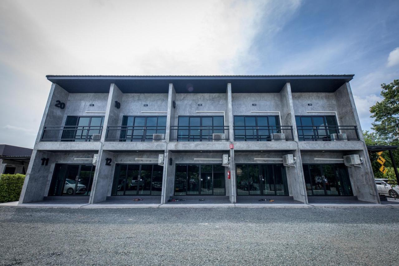 Hotel The Loft House Sakaeo Watthana Nakhon Zewnętrze zdjęcie
